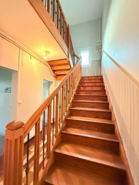 
                                                                                        Vente
                                                                                         Maison familiale de 6 chambres sur vaste terrain