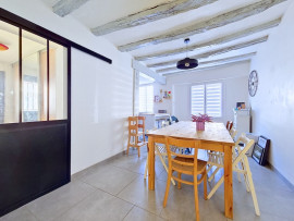 
                                                                                        Vente
                                                                                         Maison familiale de caractère, 4 chambres, jardin, atelier, garage, toit-terasse