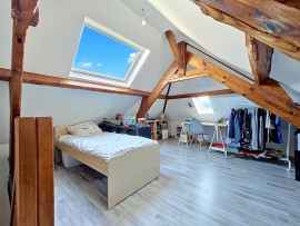 
                                                                                        Vente
                                                                                         Maison familiale de caractère, 4 chambres, jardin, atelier, garage, toit-terasse