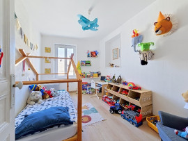 
                                                                                        Vente
                                                                                         Maison familiale de caractère, 4 chambres, jardin, atelier, garage, toit-terasse