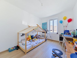 
                                                                                        Vente
                                                                                         Maison familiale de caractère, 4 chambres, jardin, atelier, garage, toit-terasse