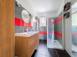 
                                                                                        Vente
                                                                                         Maison familiale, face nature à 8min de Saint-Cyr-sur-loire