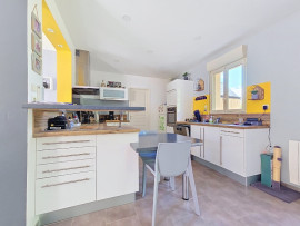 
                                                                                        Vente
                                                                                         Maison familiale, face nature à 8min de Saint-Cyr-sur-loire
