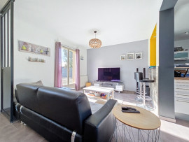 
                                                                                        Vente
                                                                                         Maison familiale, face nature à 8min de Saint-Cyr-sur-loire