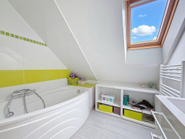 
                                                                                        Vente
                                                                                         Maison familiale, face nature à 8min de Saint-Cyr-sur-loire