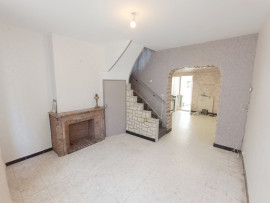 
                                                                                        Vente
                                                                                         Maison familiale jardin et garage