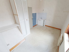 
                                                                                        Vente
                                                                                         Maison familiale jardin et garage