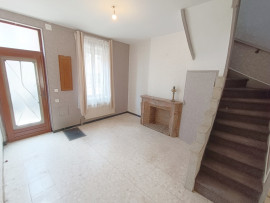 
                                                                                        Vente
                                                                                         Maison familiale jardin et garage
