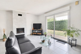 
                                                                                        Vente
                                                                                         Maison familiale rénovée de 156 m² – 4 ch