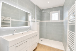 
                                                                                        Vente
                                                                                         Maison familiale rénovée de 156 m² – 4 ch