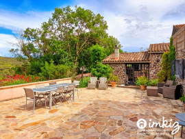 Vente
Maison +gîte de 6chambres et 6sdd+piscine