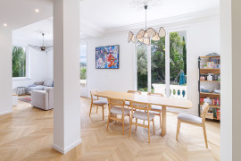 
                                                                                        Vente
                                                                                         Maison  - Hôtel Particulier  - 7 pièces  - 214.27 m²