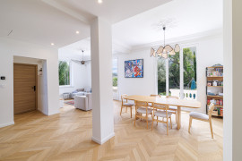 
                                                                                        Vente
                                                                                         Maison  - Hôtel Particulier  - 7 pièces  - 214.27 m²