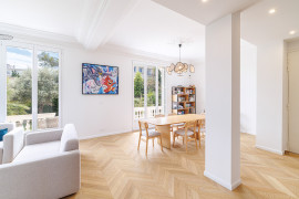 
                                                                                        Vente
                                                                                         Maison  - Hôtel Particulier  - 7 pièces  - 214.27 m²