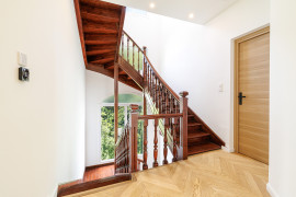 
                                                                                        Vente
                                                                                         Maison  - Hôtel Particulier  - 7 pièces  - 214.27 m²