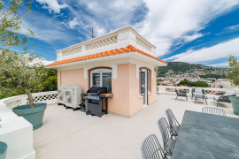 
                                                                                        Vente
                                                                                         Maison  - Hôtel Particulier  - 7 pièces  - 214.27 m²