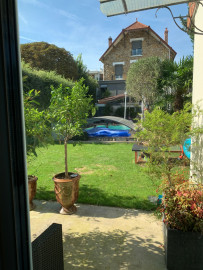 
                                                                                        Location
                                                                                         Maison indépendante dans un agréable jardin à 15 min du centre de Paris (loyer tout inclus)
