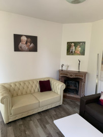 
                                                                                        Location
                                                                                         Maison indépendante dans un agréable jardin à 15 min du centre de Paris (loyer tout inclus)
