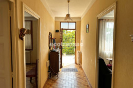 
                                                                                        Vente
                                                                                         Maison individuelle 121 m² Carrez / 202 m² habitables – Terrain de 926 m² – Vénissieux
