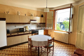 
                                                                                        Vente
                                                                                         Maison individuelle 121 m² Carrez / 202 m² habitables – Terrain de 926 m² – Vénissieux