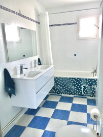 
                                                                                        Vente
                                                                                         Maison individuelle 7 pièces