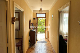 
                                                                                        Vente
                                                                                         Maison individuelle à fort potentiel sur terrain piscinable de 552 m² – Vénissieux secteur résidentiel