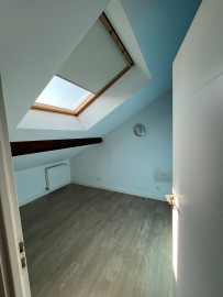 Vente
MAISON INDIVIDUELLE AVEC JARDIN - LYON 8