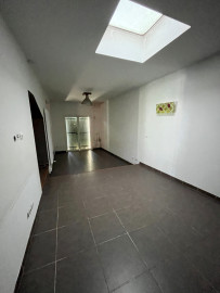 Vente
MAISON INDIVIDUELLE A RENOVER AVEC JARDIN - LYON 8