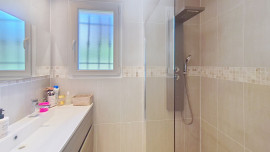 
                                                                                        Vente
                                                                                         Maison  - Maison individuelle  - 4 pièces  - 84.04 m²