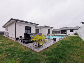 
                                                                                        Location
                                                                                         Maison meublé T4 130m² à Cambes