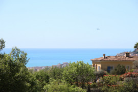 
                                                                                        Vente
                                                                                         Maison Nice Gairaut 108m2 Vue Mer au calme avec 600m2 de jardin