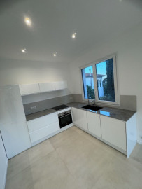 Vente
MAISON OU 3 APPARTEMENTS (1 T3 + 2 T2) EXCLU