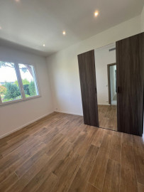 Vente
MAISON OU 3 APPARTEMENTS (1 T3 + 2 T2) EXCLU