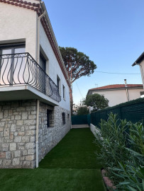 Vente
MAISON OU 3 APPARTEMENTS (1 T3 + 2 T2) EXCLU