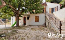 
                                                                                        Vente
                                                                                         Maison provençale  T6 piscine et garage