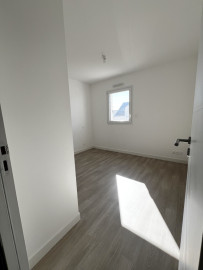 
                                                                                        Vente
                                                                                         Maison récente avec jardin et garage – 3 chambres – Angers