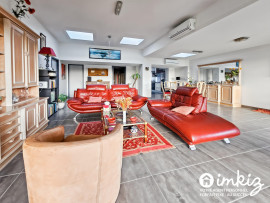 
                                                                                        Vente
                                                                                         Maison récente et spacieuse