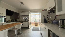 
                                                                                        Vente
                                                                                         MAISON RENOVEE – 145 M² – 7 PIECES DONT 5 CHAMBRES – 1 555 M² – DPE D – PERREX