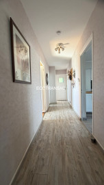 
                                                                                        Vente
                                                                                         MAISON RENOVEE – 145 M² – 7 PIECES DONT 5 CHAMBRES – 1 555 M² – DPE D – PERREX