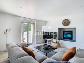 
                                                                                        Vente
                                                                                         MAISON RENOVEE 2 CHAMBRES REMILLY LES MARAIS