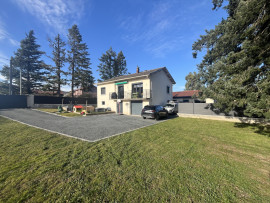 
                                                                                        Vente
                                                                                         Maison rénovée - 5 chambres - Grézieu-la-Varenne