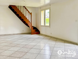 
                                                                                        Vente
                                                                                         Maison rénovée 5 pièces avec jardin expo sud