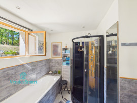 
                                                                                        Vente
                                                                                         Maison rénovée, Lieu unique sans vis-à-vis – Vue exceptionnelle – Charme et nature