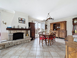 
                                                                                        Vente
                                                                                         Maison SAINT-LO secteur hôpital avec une vie de plain pied 