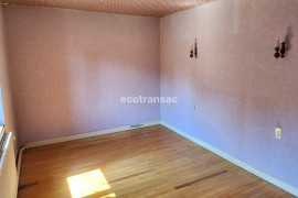 
                                                                                        Vente
                                                                                         Maison spacieuse avec grand terrain à Artas (130 m² – 3000 m² de terrain)