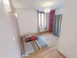 
                                                                                        Location
                                                                                         Maison T3 avec jardin et poêle à pellets