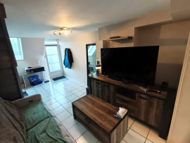 
                                                                                        Location
                                                                                         Appartement T3, double garage, cave
