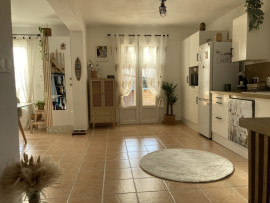 
                                                                                        Vente
                                                                                         Maison T4, 3 chbres, gge sur 325 m²
