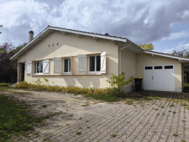 
                                                                                        Location
                                                                                         Maison T5 / 92.5 m² / Créon / Nu