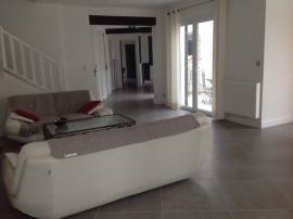 Vente
Maison traditionnelle avec appartement indépendant